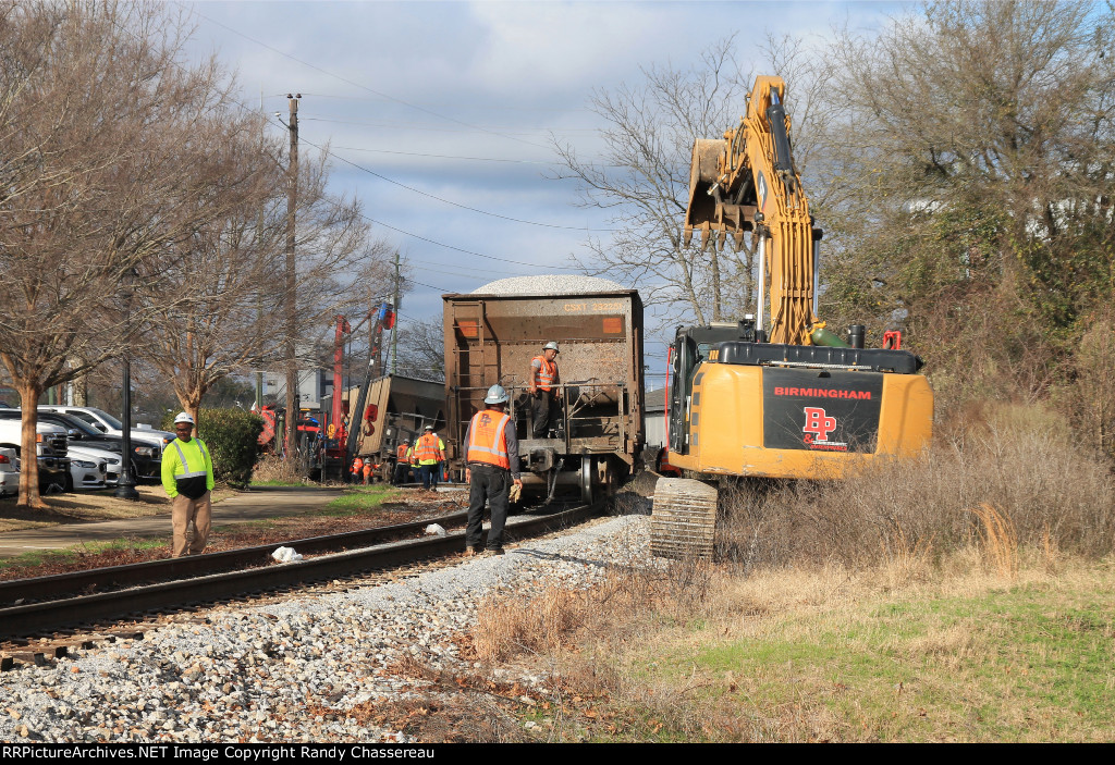 CSX Derailment Scene Augusta, Ga.  (CSXT 292251 shown)